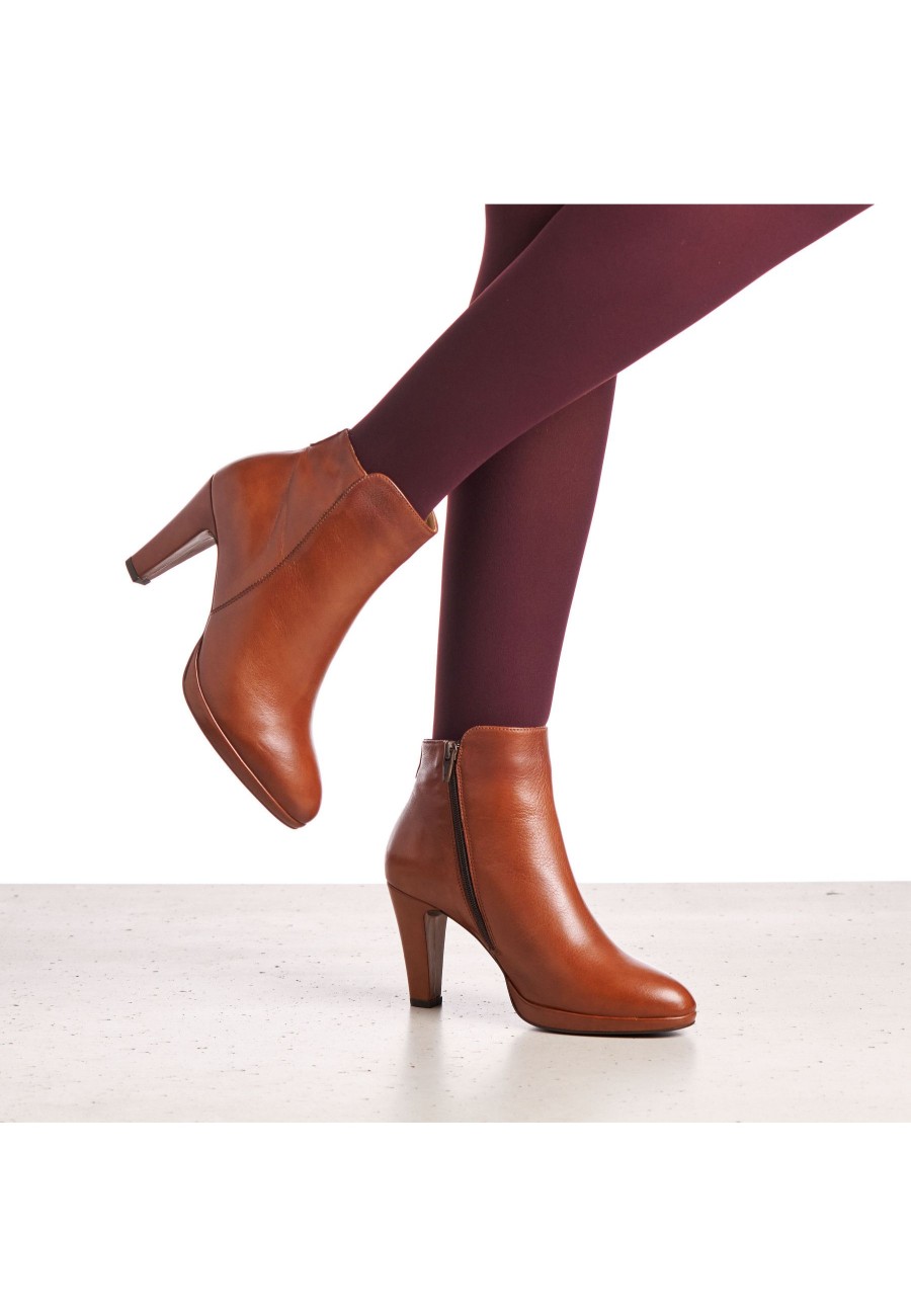 Women Lloyd Smart Shoes | Ankle Boots