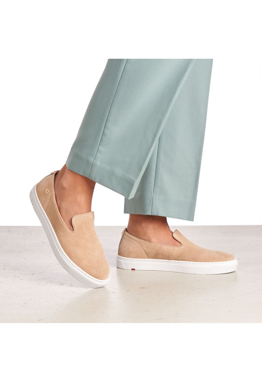 Women Lloyd Trainers | Slipper