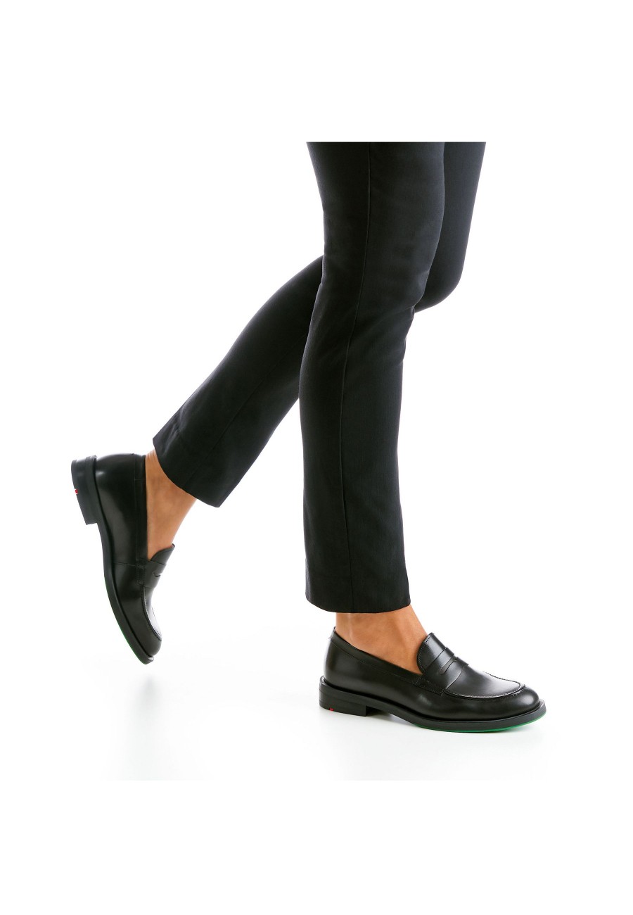 Women Lloyd Smart Shoes | Slipper